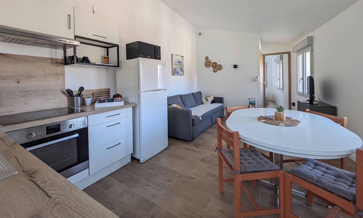 Charavines Apartment | Le Lac Bleu, private beach on Lake Paladru