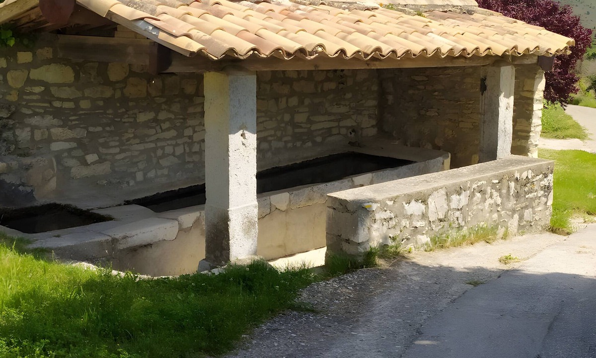 Gras Bed & Breakfast | Le lavoir de Gras – Guest Room