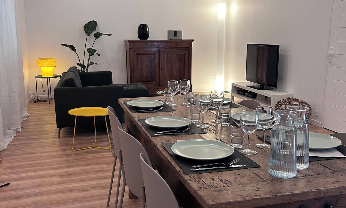 Saint-Leon House | Le Léon, Lauragais village house with courtyard
