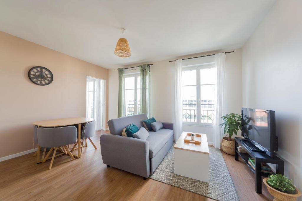 Bussy-Saint-Georges Apartment | Le Libération - Paris Disney - 2 min gare