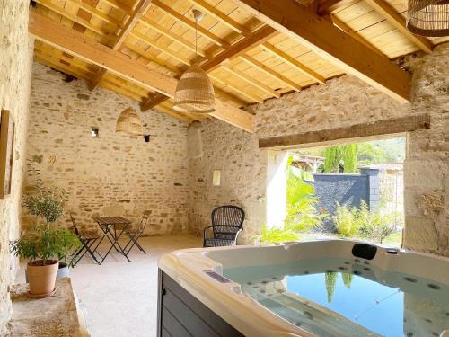 Vendeuvre-du-Poitou House | Le Lodge du Chêne