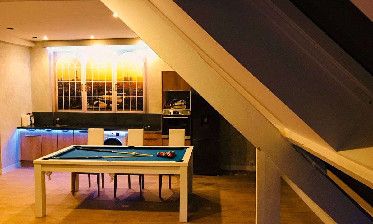 Basse-Normandie Apartment | Le Loft de Zoé 90m² - Jacuzzi Billard Cinéma & Bar