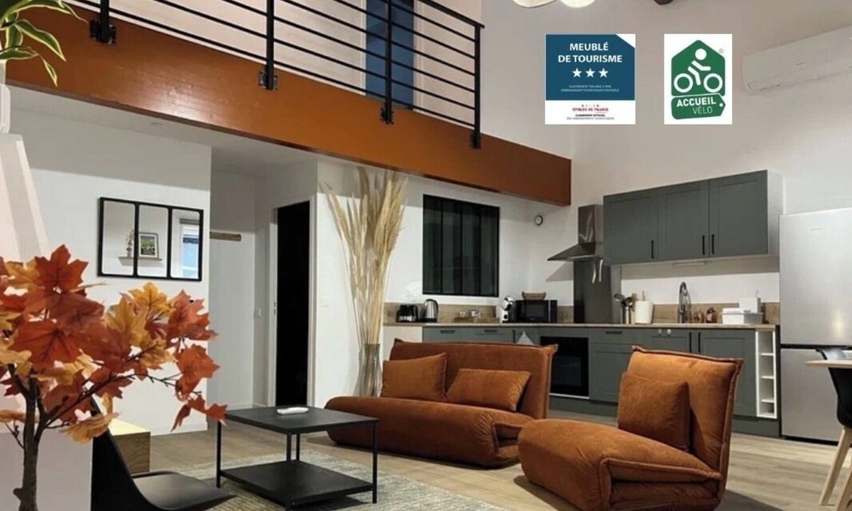 Capestang Apartment | Le Loft du Canal du midi: 120m2 Design Garage 60m2 and private VAE bike room