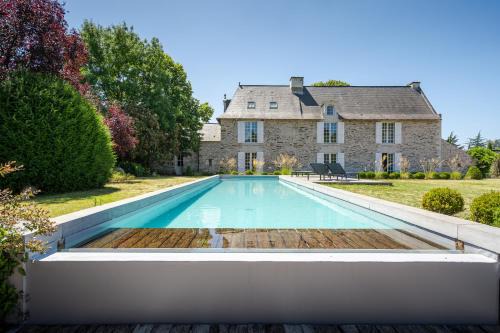 Saint-Jean-des-Mauvrets Villa | Le Logis de Saint Jean