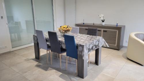 Saint-Etienne-en-Cogles House | Le logis Dan'Laur