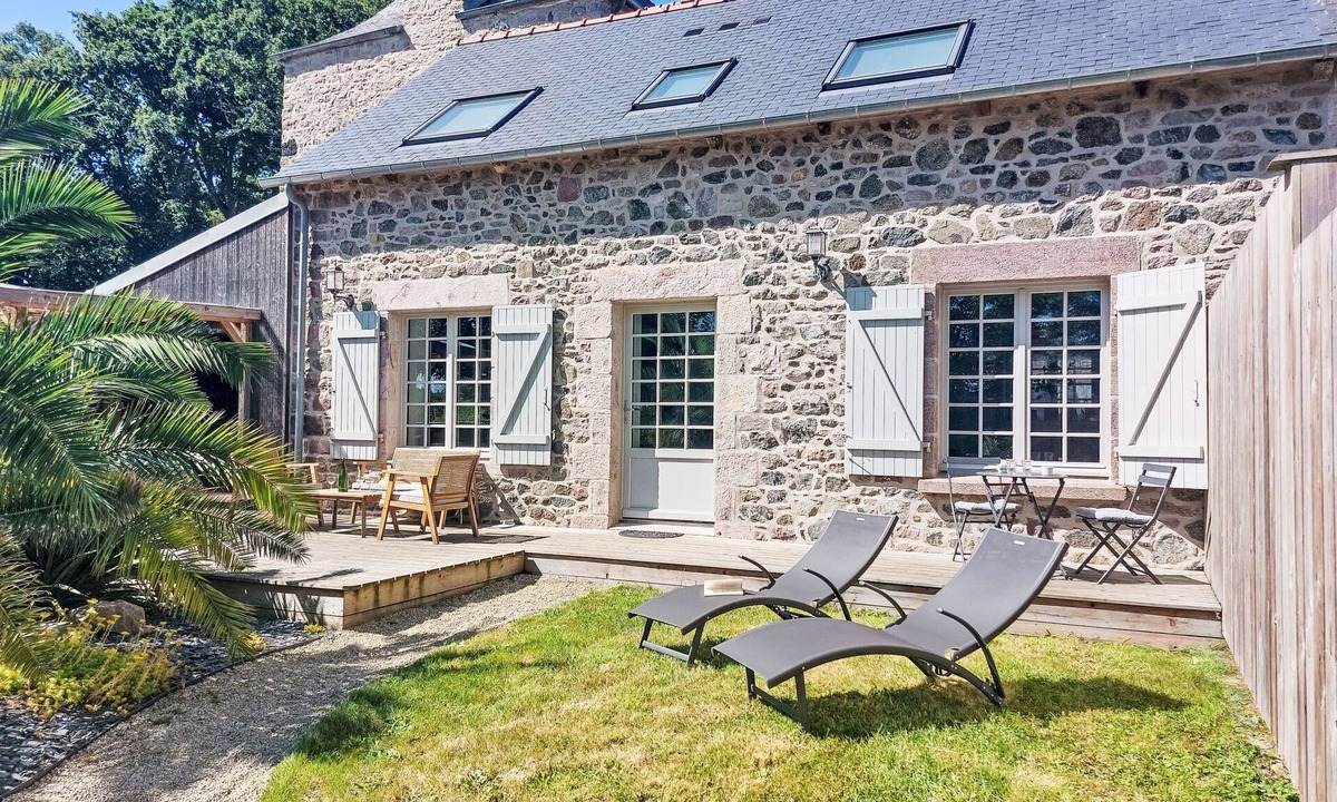 Frehel House | Le logis de Papeu by Interhome