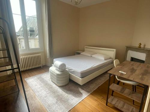 Beaumont-sur-Sarthe Apartment | Le Louis d'Or
