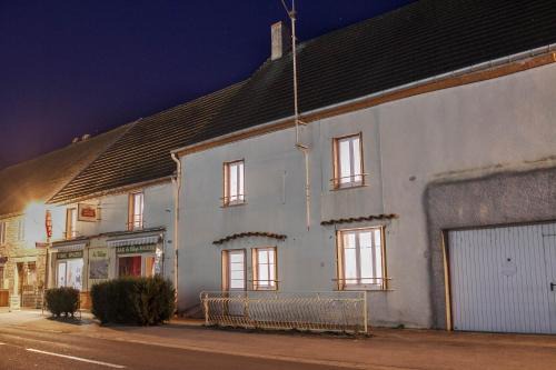 Longwy-sur-le-Doubs Bed & Breakfast | Le loup qui dort