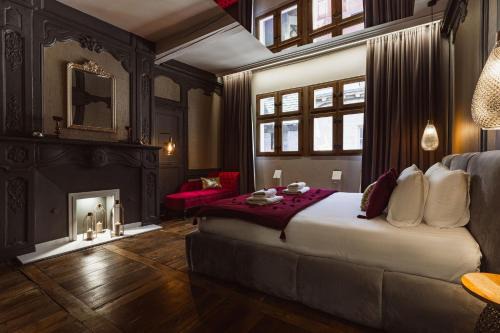 Vitre House | Le Love Castel