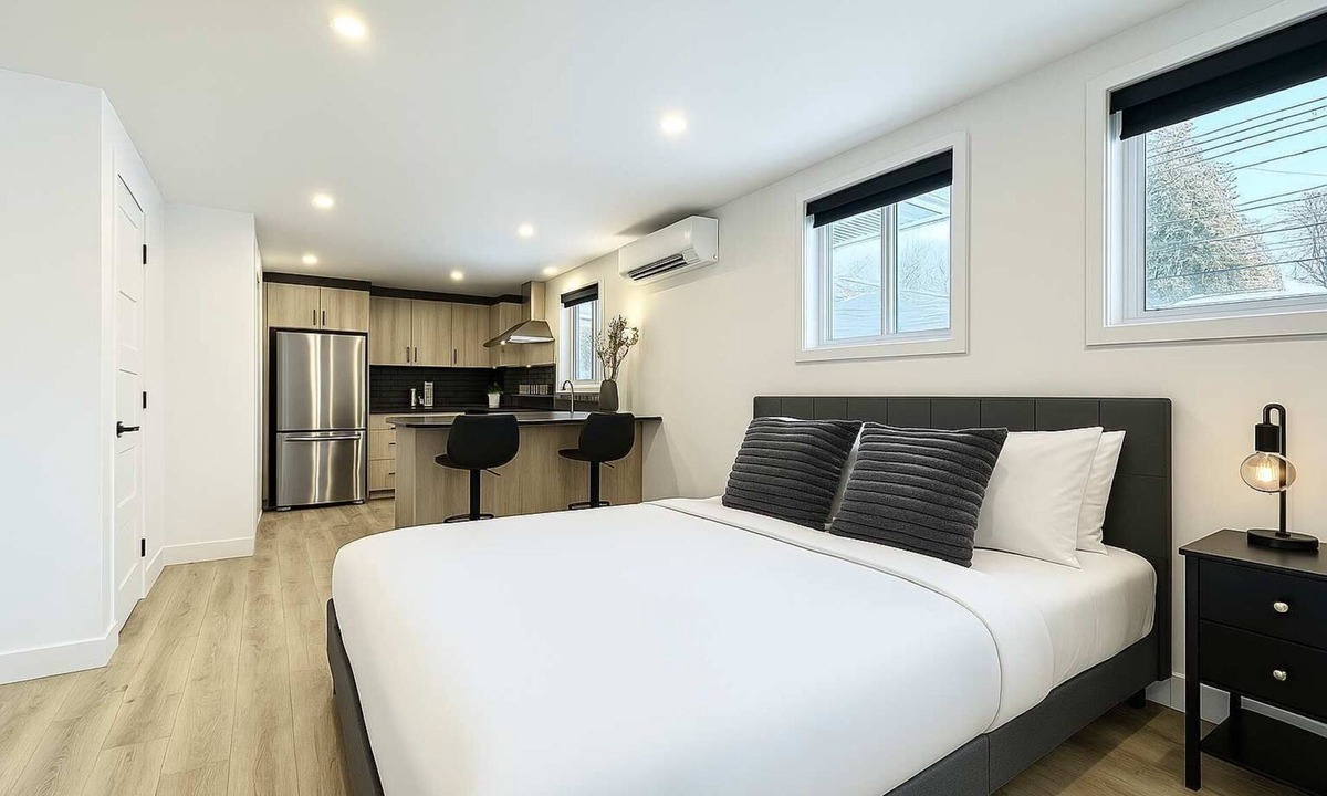 Ste. Foy Apartment | Le Luxueux – with EV Charger (Level 2)