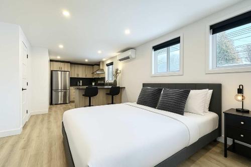 Ste. Foy Apartment | Le Luxueux - with EV Chrger Level 2