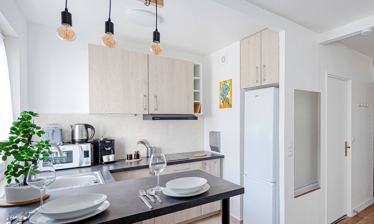 Poissy Apartment | Le Lys - Studio proche Gare de Poissy