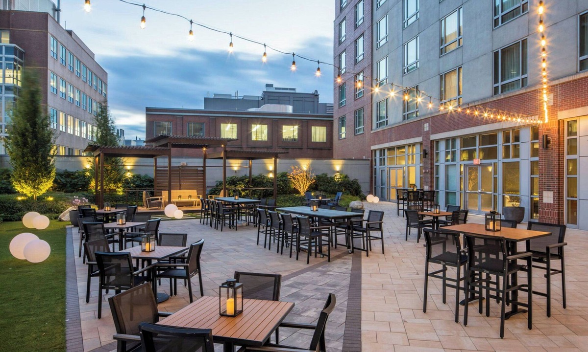 Central Square Hotel | Le Méridien Boston Cambridge