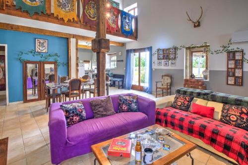 Sainte-Sabine-Born House | Le Magicogite - Harry Potter