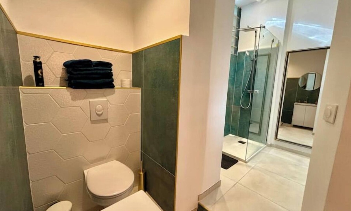 Les Pennes-Mirabeau Apartment | Le Malaisie - Cosy renovated, balcony, patio, barbecue