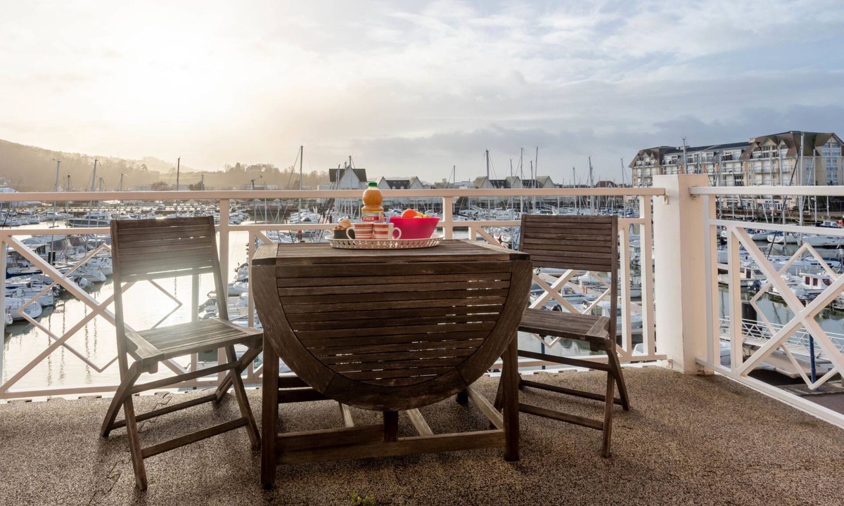 Port Guillaume Apartment | Le Manoir by Interhome