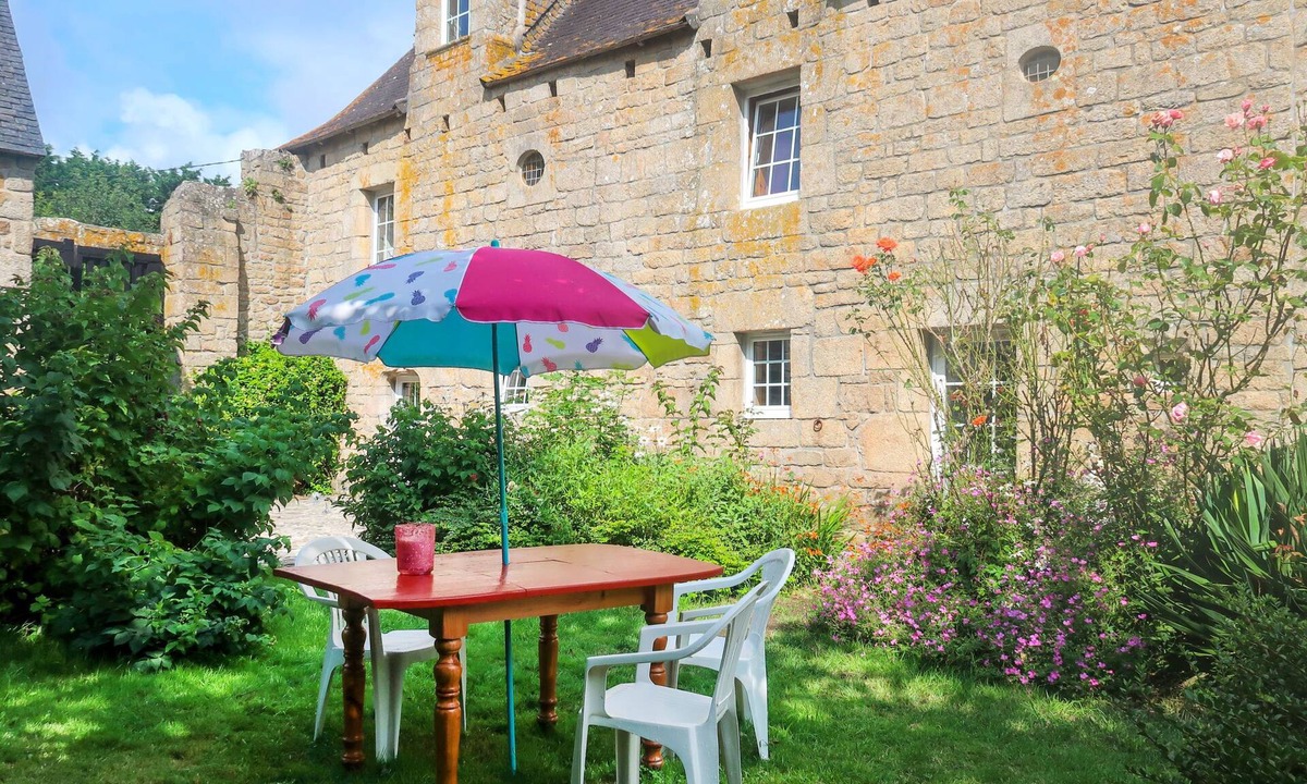 Pont-l'Abbe House | Le Manoir by Interhome