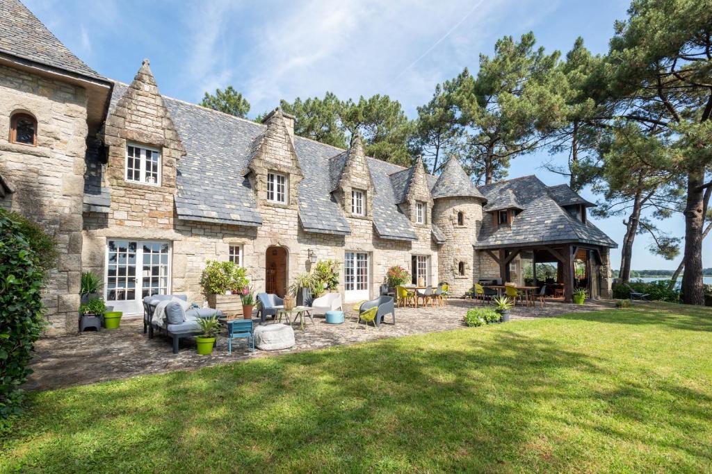 Baden House | Le Manoir de Saint Brendan