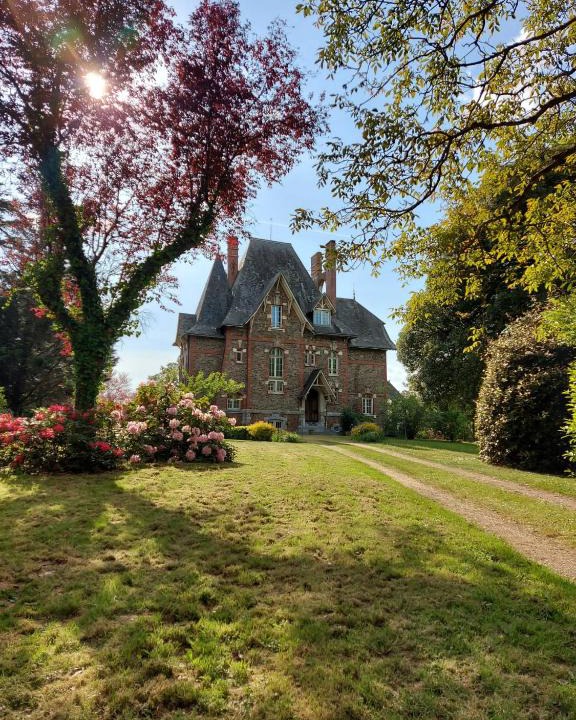 Bouere House | Le Manoir des Rochers