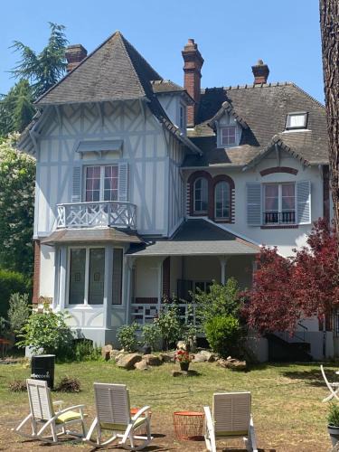 Vernouillet Villa | Le Manoir