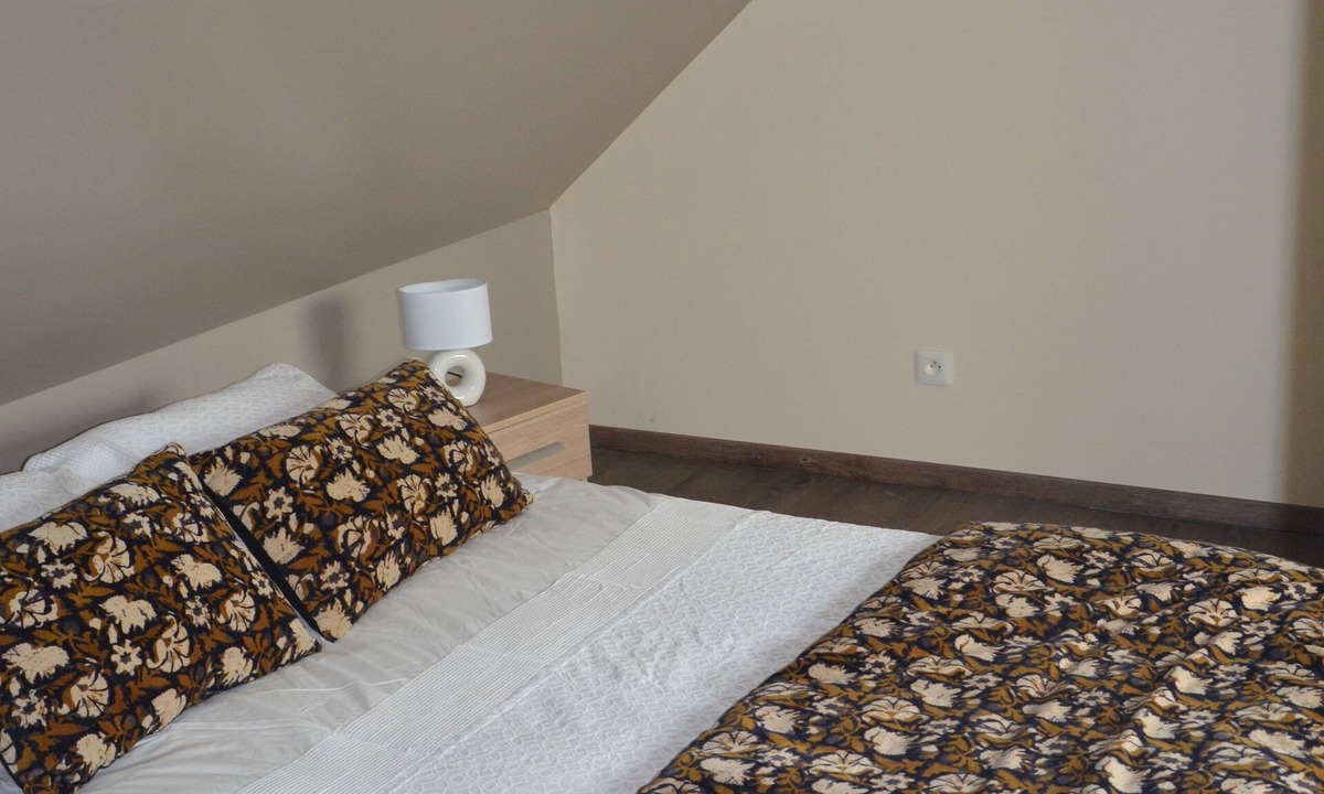 Guecelard House | LE MANS 15mn away. For a stopover or a stay, a warm and cosy space