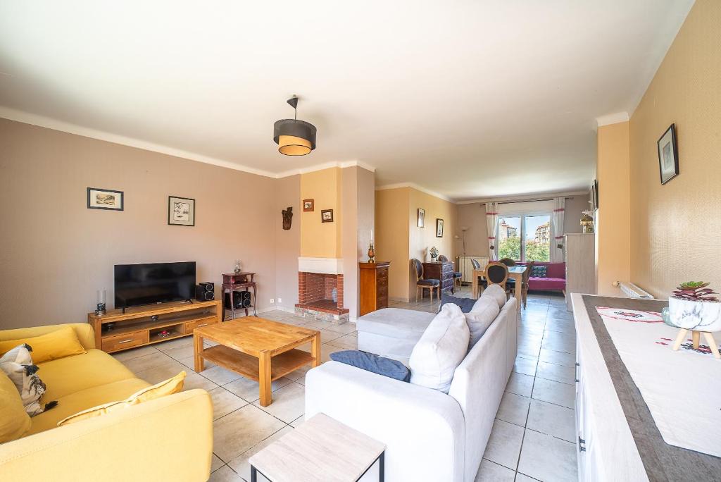 Moulin a Vent Apartment | Le Maréchal Juin - Appt 8 voyageurs
