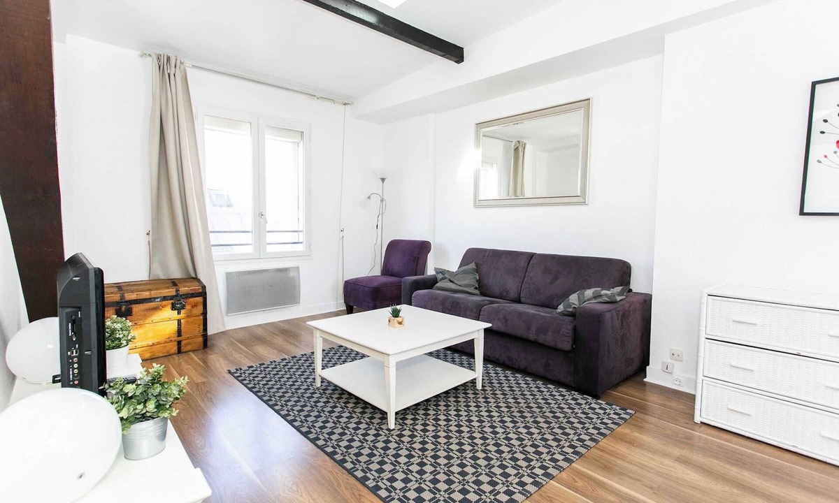 Arts-et-Metiers Apartment | Le Marais - 1BR by Pompidou