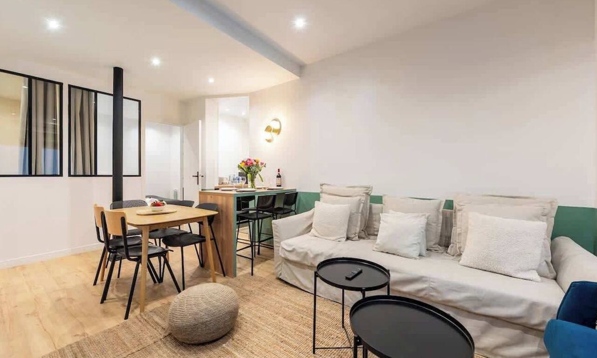 Strasbourg -Saint-Denis House | Le Marais l 5BR & A/C - Duplex Home in Paris