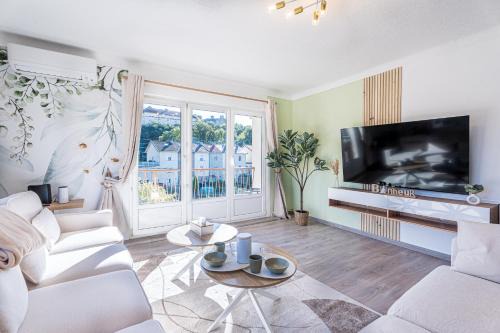 Joeuf Apartment | Le Marie 115m - Spacieux 3ch' - 2 sdb - Balcon