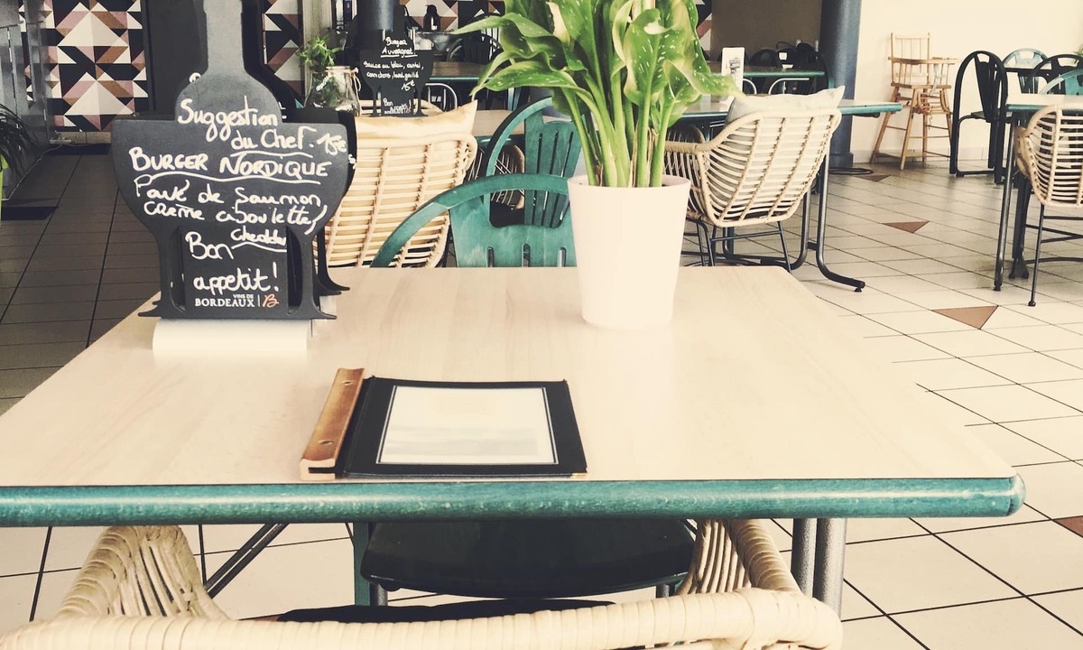 Aydat Hotel | Le Marius Hotel