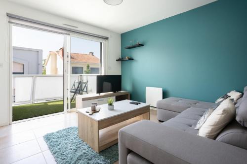 Montaigu Apartment | Le Marnier - Moderne & Central