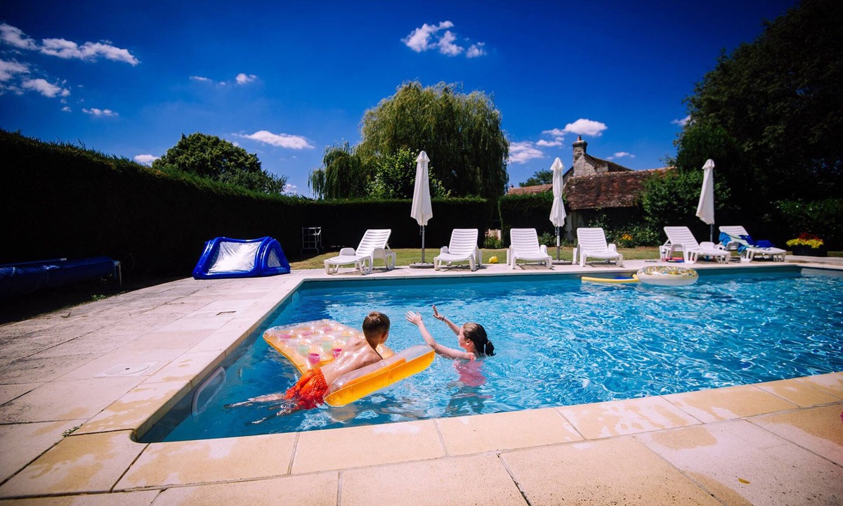 Le-Petit-Pressigny Cottage | Le Martinet - Cosy 2-Bedroom Cottage