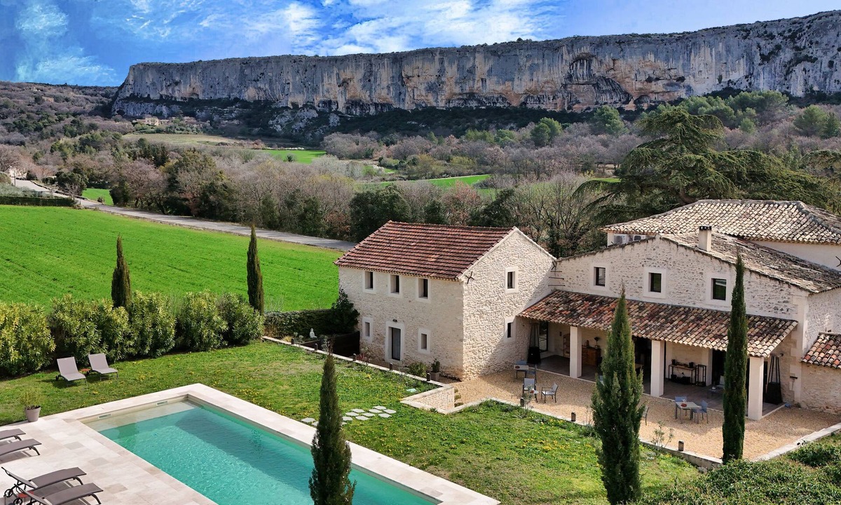 Lioux Bed & Breakfast | Le Mas aux cedres