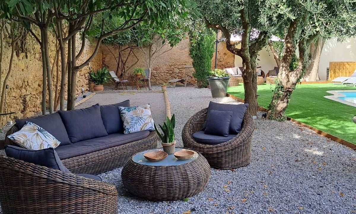 Puisserguier Hotel | Le MAS CLEMENTINE