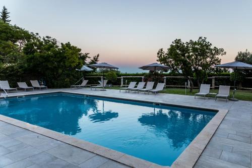 Les Baux-de-Provence Hotel | Le Mas D'aigret