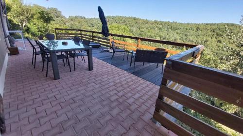 Aubin Apartment | Le Mas d'Evlie