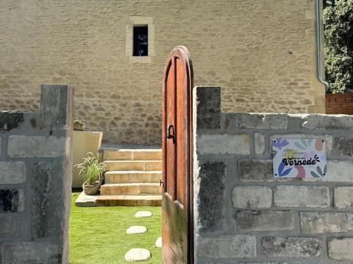 Aramon House | Le Mas de le Vernède