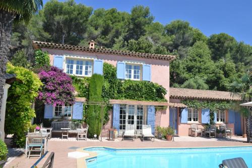Tourrettes-sur-Loup Bed & Breakfast | le Mas des Cigales
