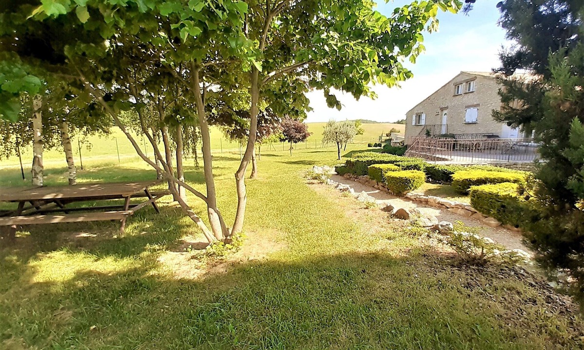 Redortiers Apartment | Le Mas des Oliviers – Peaceful 2-Level Apartment with Pool, Nature Views, and Shared Amenities