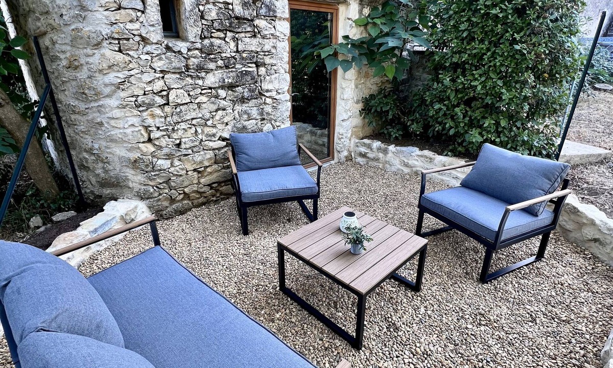 Orthoux-Serignac-Quilhan Bed & Breakfast | Le Mas Du Gentilhomme Lavender guest room