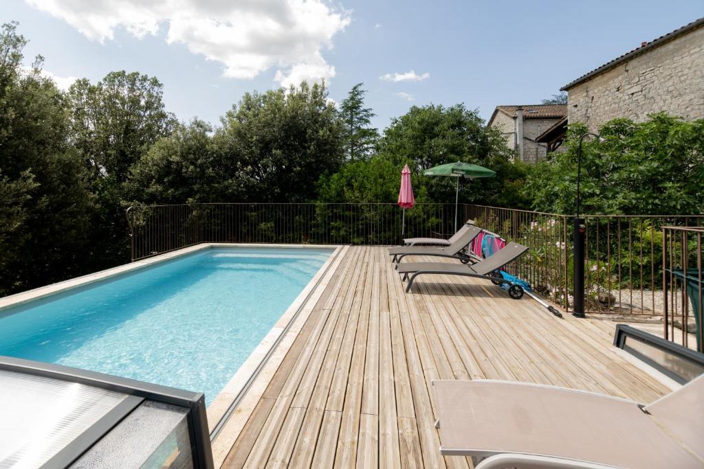 Labeaume House | Le Mas pierre et soie