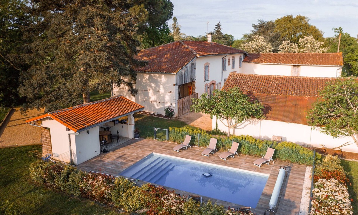 Gaillac Ski Chalet | Le Mazage des Trégans - Heated Pool - Park