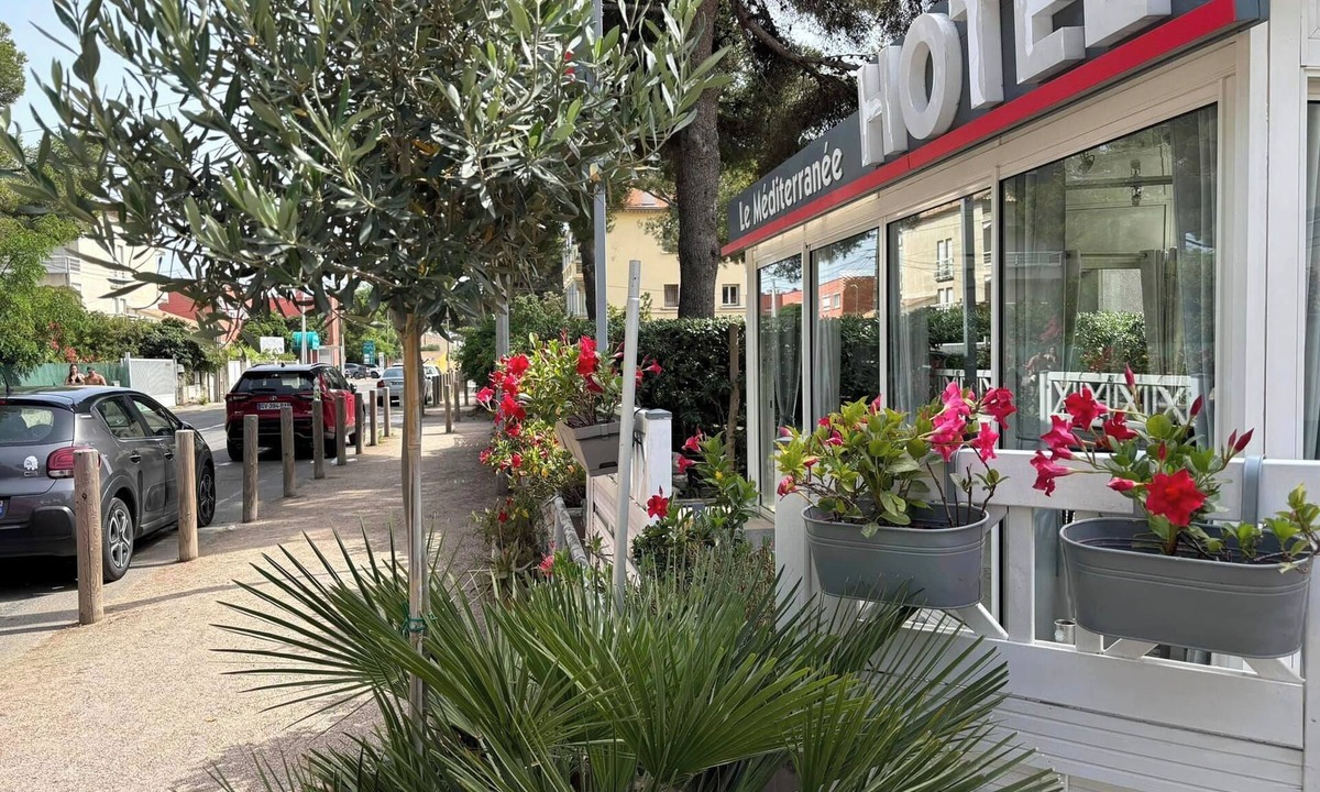 Hyeres Hotel | Le Mediterranée