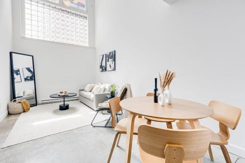 Mile End Apartment | Le Mile End by M11 - Luxurious Two-Floor 1BDR Loft