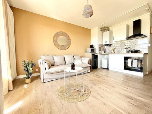 Romans-sur-Isere Apartment | Le Mimosa - balcon / parking - Romans