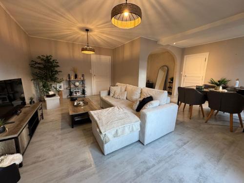 Cerans-Foulletourte House | Le Moderne - 6pers - Bugatti Circuit - Zoo