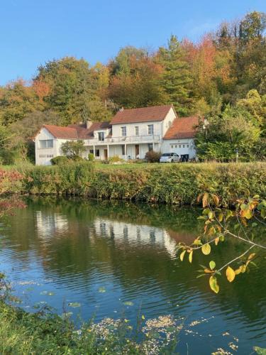 Frise House | Le Moulin de Frise