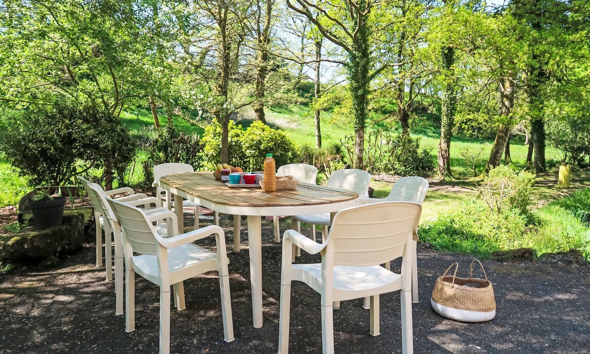 Saint-Glen House | Le Moulin de Glenn by Interhome