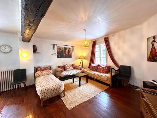 Vernou-la-Celle-sur-Seine Apartment | Le Murmure du Moulin - 14 people - Charming house