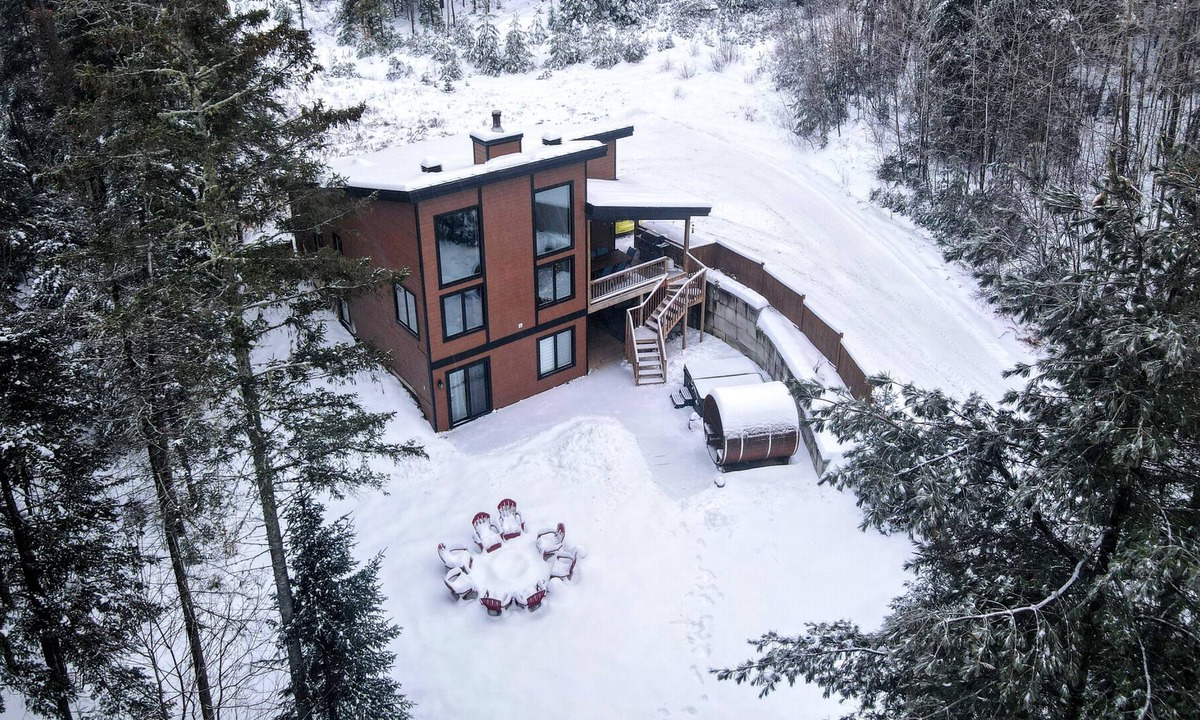 Sainte-Beatrix House | Le Naturo Sauna et Spa 🧖‍♀️ EV charger🔋🚘